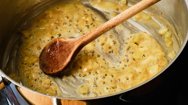 Cooking roux in a pot