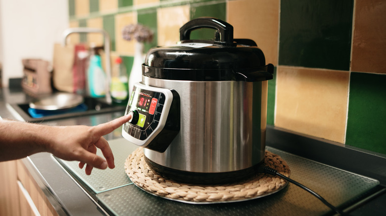 Activating a slow cooker