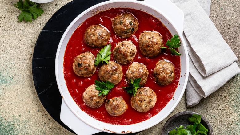 Meatballs in sauce