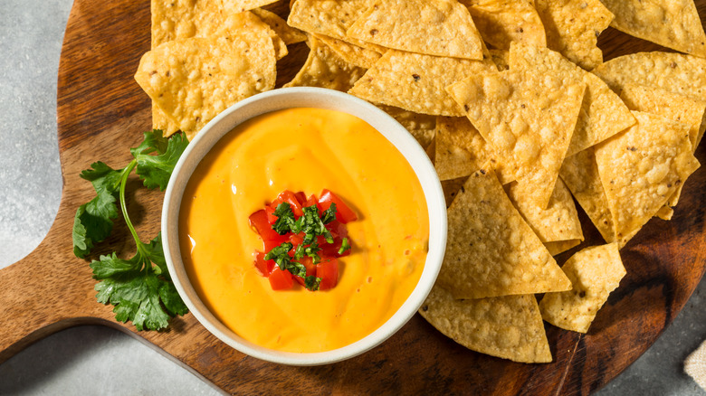 Queso dip with tortilla chips