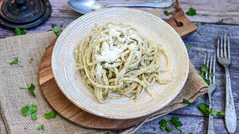 a bowl of tagliolini cacio e pepe pasta