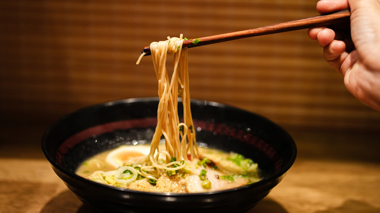 a bowl of stretchy ramen noodles