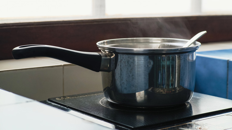 Reheating food on stove top