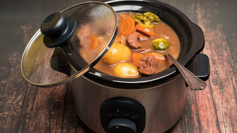 slow cooker with lid ajar