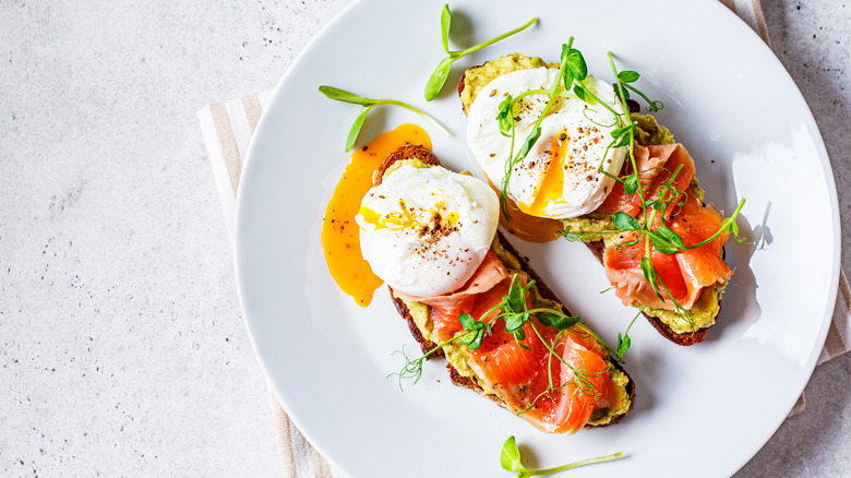 Smoked salmon and poached eggs