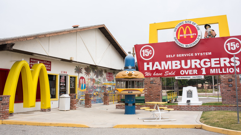 Front of the unofficial McDonald's Museum with signs