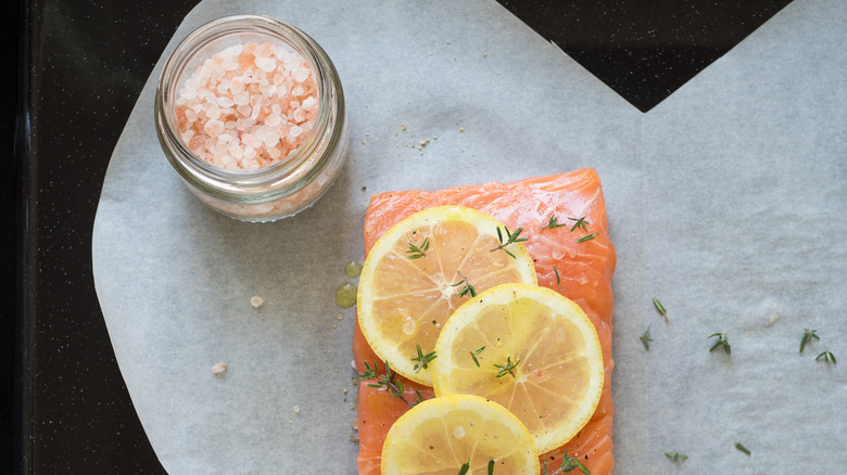 Salmon with lemon and Himalayan salt