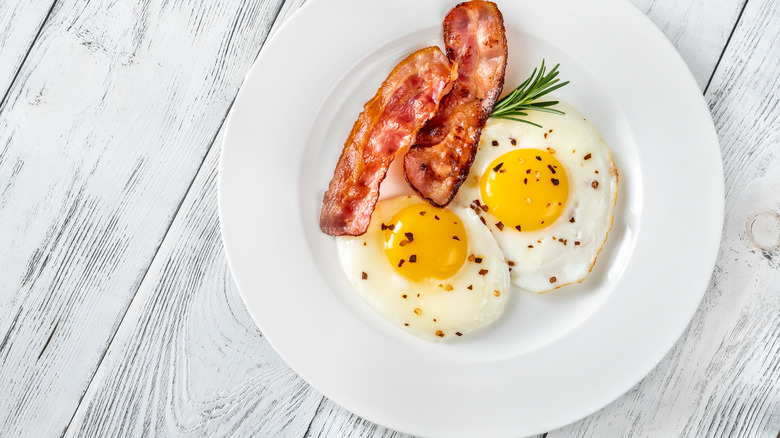 Plate of bacon and eggs