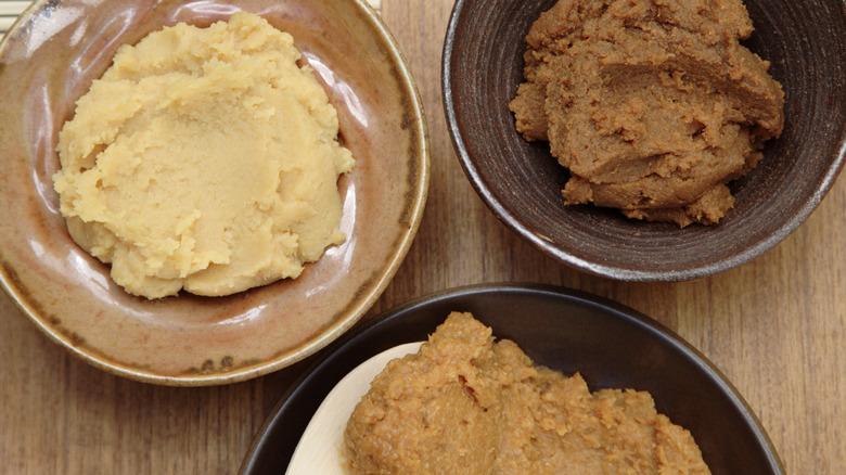 Dishes of white and red miso