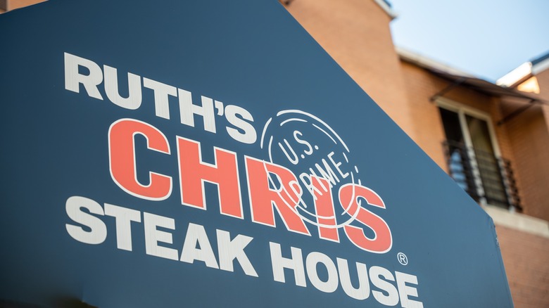 Ruth's Chris sign