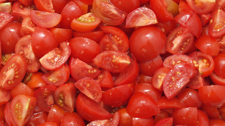 Sliced fresh tomatoes