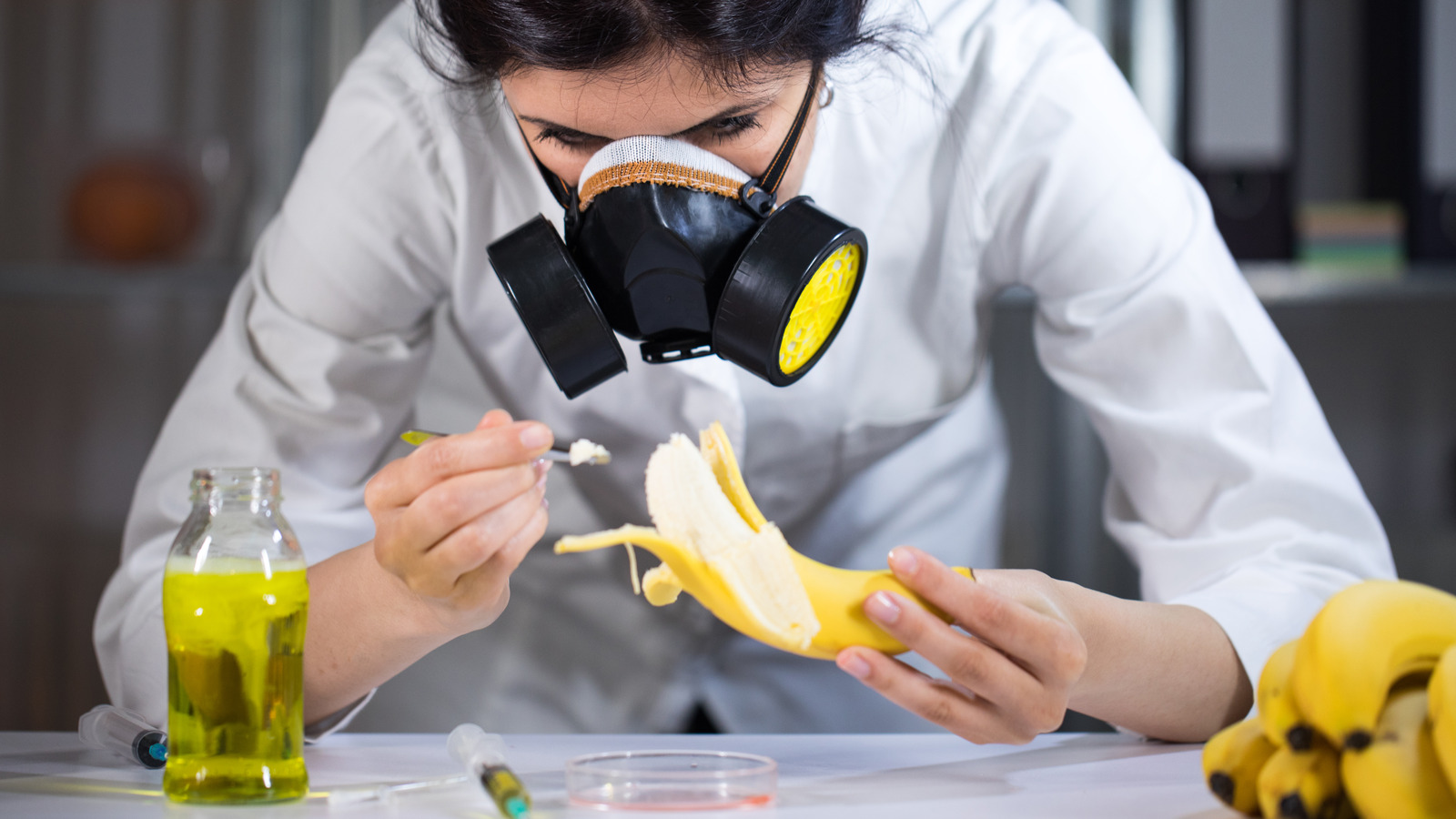السبب العلمي وراء مذاق نكهة الموز الاصطناعية الكريهة