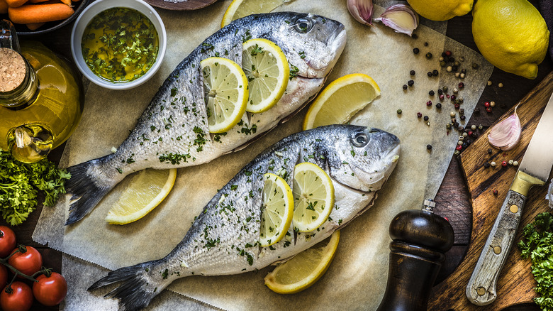 Fish stuffed with lemon slices