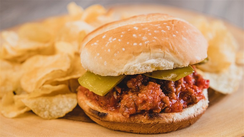 pickle Sloppy Joe with chips