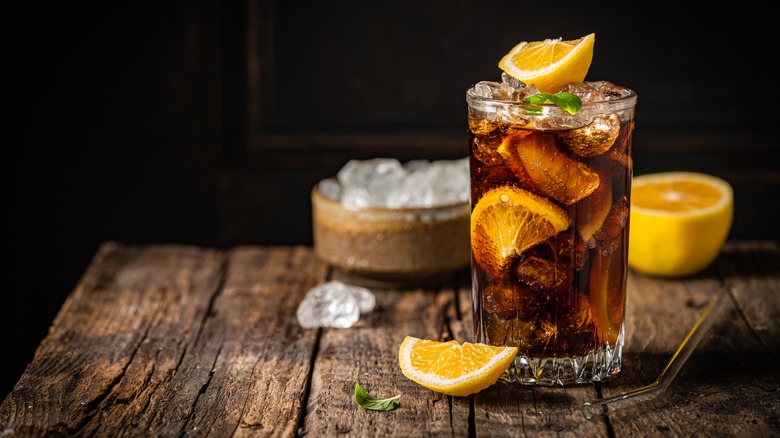 Cuba Libre rum cocktail