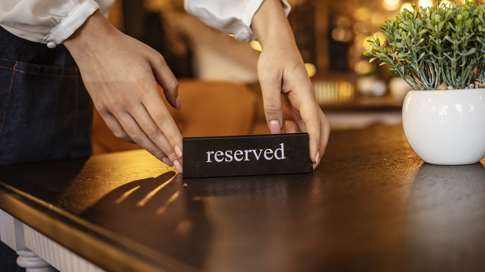 The Smartest Tactics To Cinch Hard-To-Get Restaurant Reservations