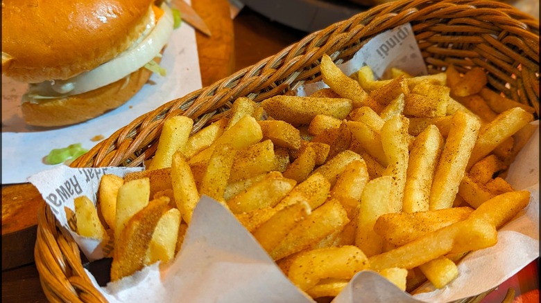 Side of masala fries in basket