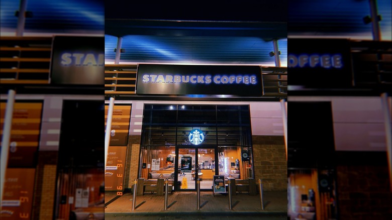 Starbucks Banbury storefront at night