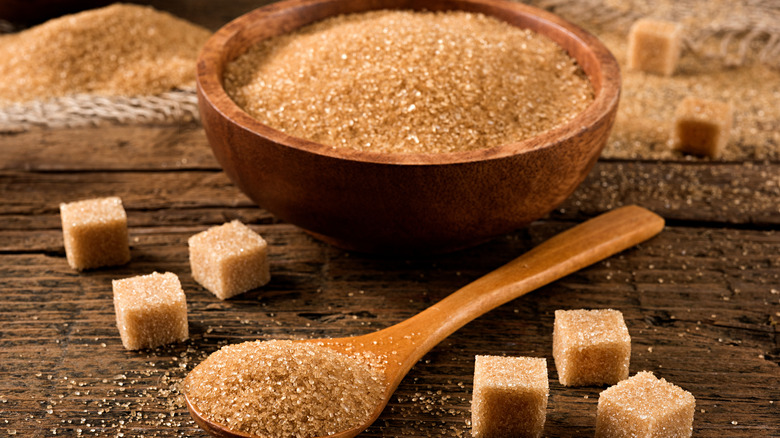 brown sugar in bowl and cubes