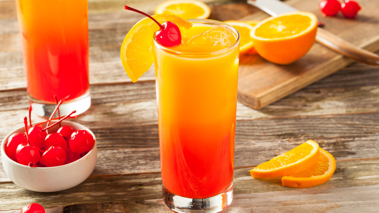 tequila sunrise cocktail