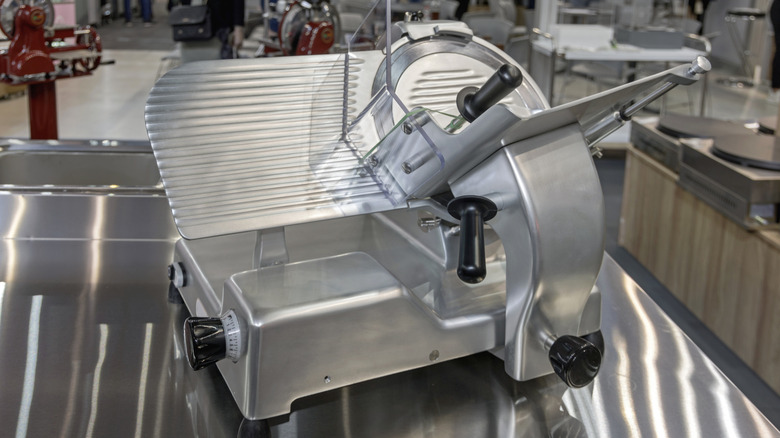 pictured electric deli slicer