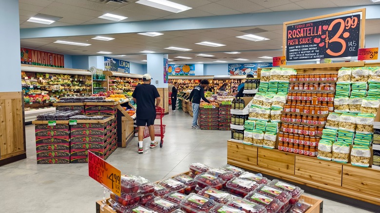 trader joes interior