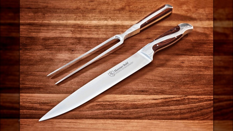 Carving knife and carving fork