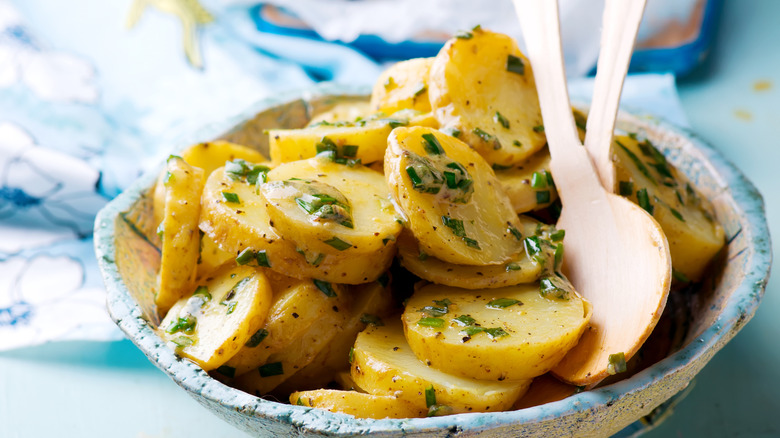 vinegar potato salad dressed with herbs