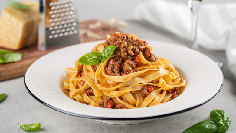 plate of spaghetti bolognese