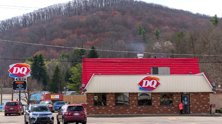 Dairy Queen restaurant in front of a mountain