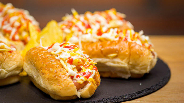 hot dog presented in Venezuelan style