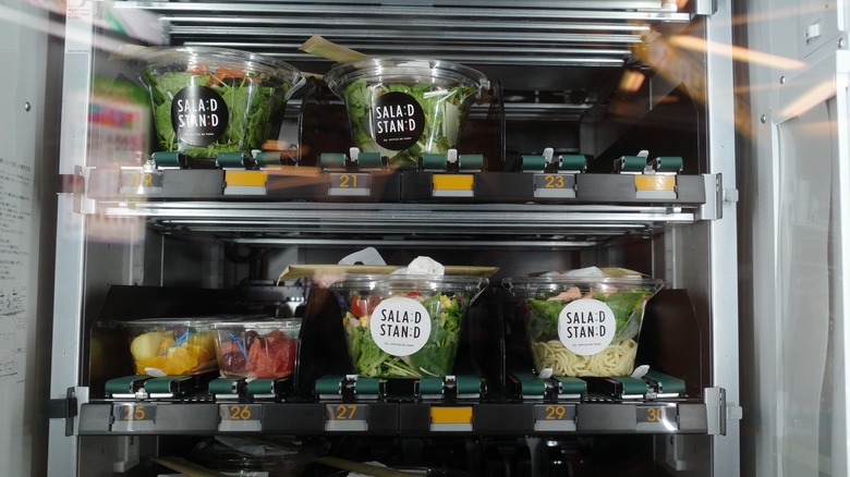 salad in vending machine