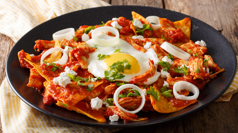 chilaquiles with egg