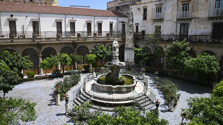 Santa Caterina courtyard