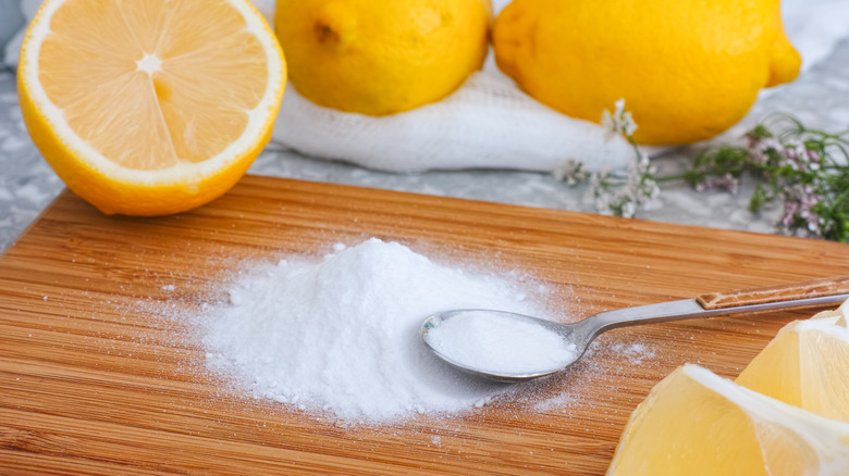 baking soda on cutting board