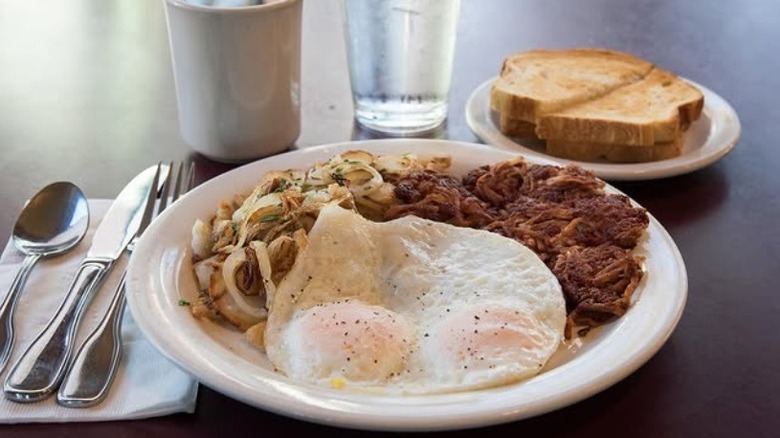 Corned beef hash and eggs at Hank's Creekside