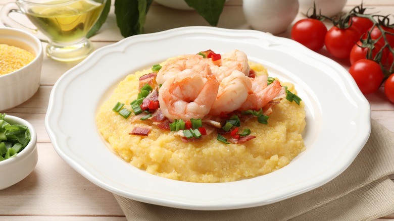 Grits with shrimp and bacon