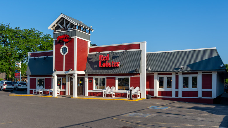 Exterior of a Red Lobster