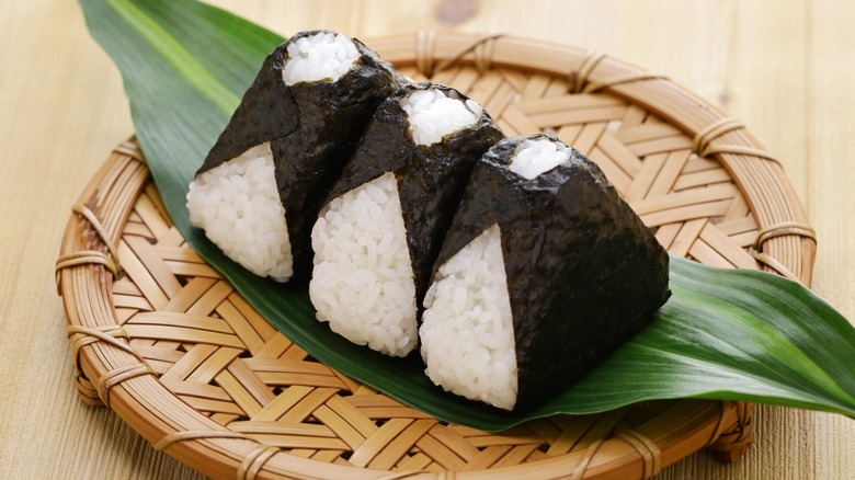 Onigiri on a bamboo plate