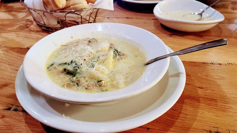A bowl of zuppa Toscana
