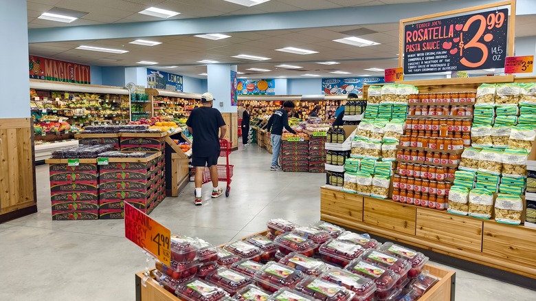 Trader Joe's with few shoppers