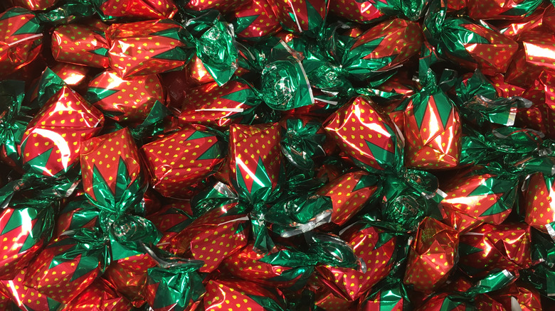 Close up of many strawberry bon bons