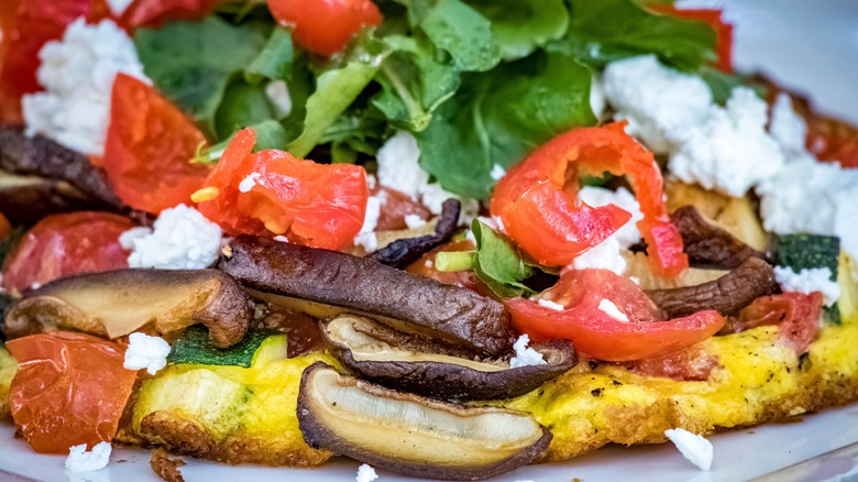 pepper, mushroom, and spinach omelet