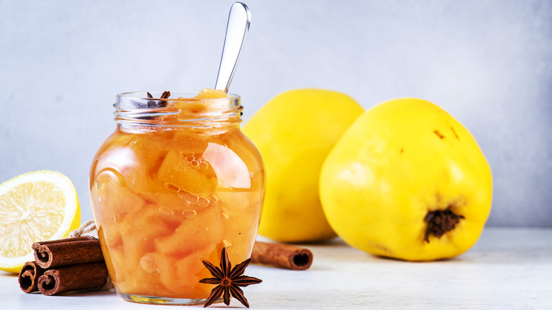 Quince jam and fruit 