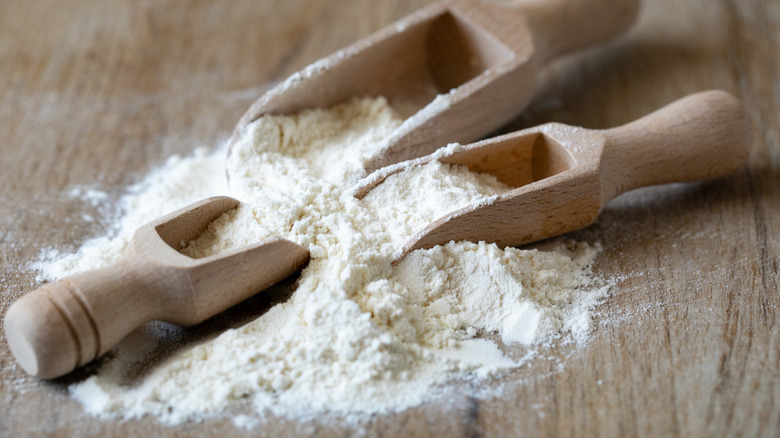 Flour in scoops 