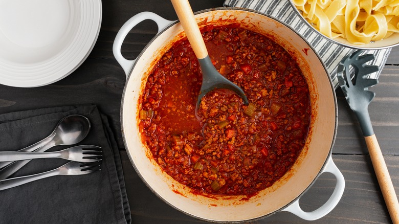 Bolognese cooking in Dutch oven