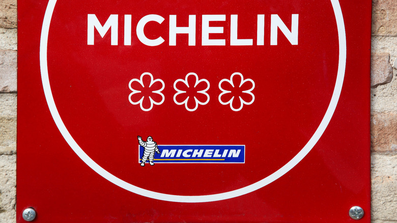 Three Michelin star plaque