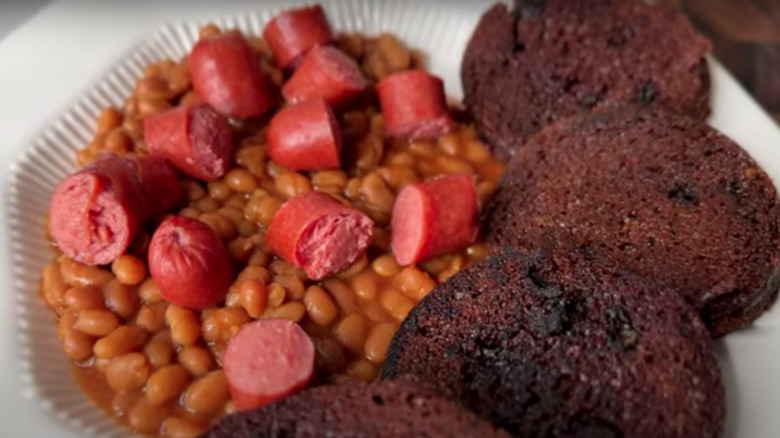 Boston brown bread with beans