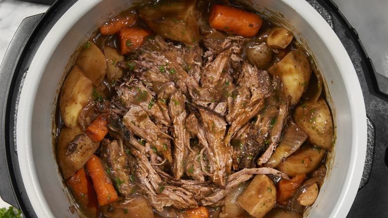 Slow cooker pot roast with potatoes and carrots