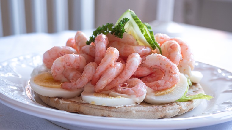 Swedish shrimp sandwich (räkamacka)